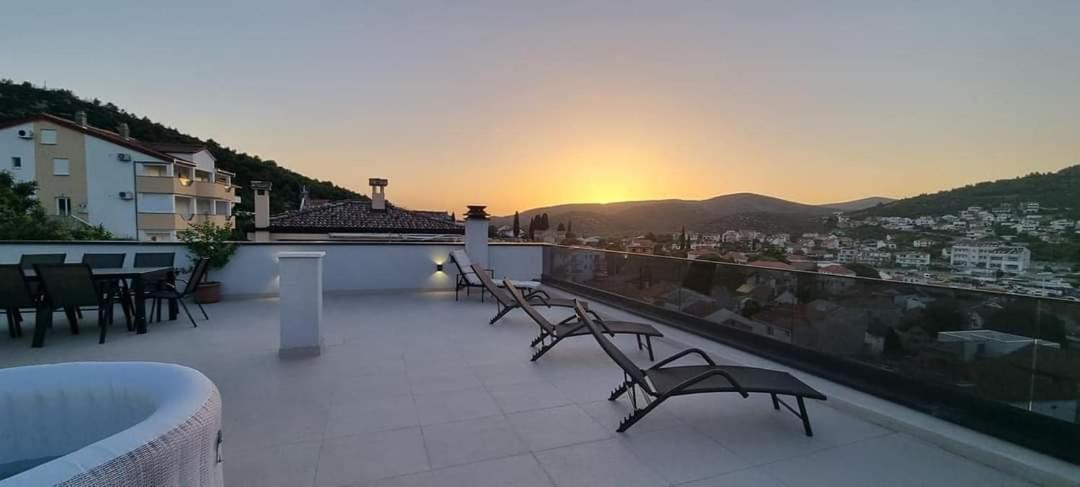 Apartment Pilic Marina Esterno foto