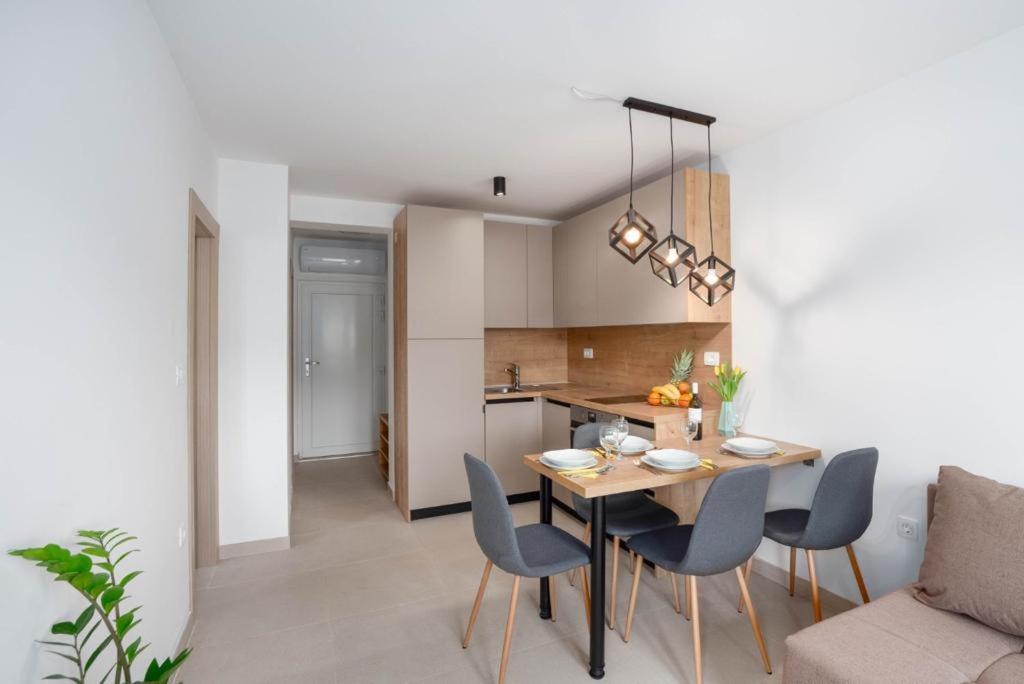 Apartment Pilic Marina Esterno foto