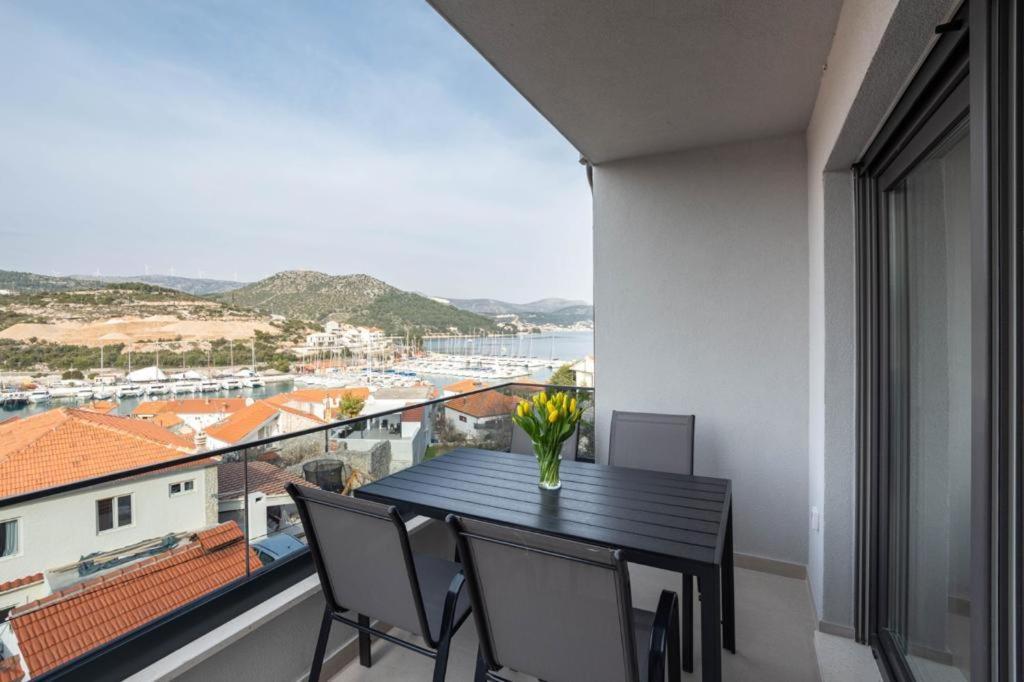 Apartment Pilic Marina Esterno foto